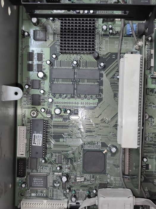 Fujitsu Siemens Multitainer