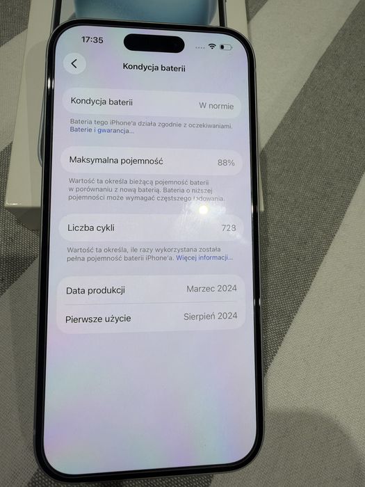 iPhone 15 w kolorze Blue