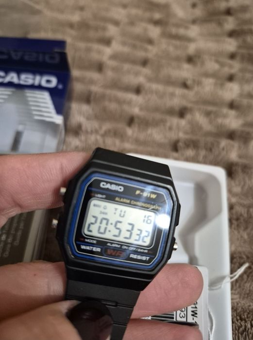 Продам часы Casio 596 оригинал