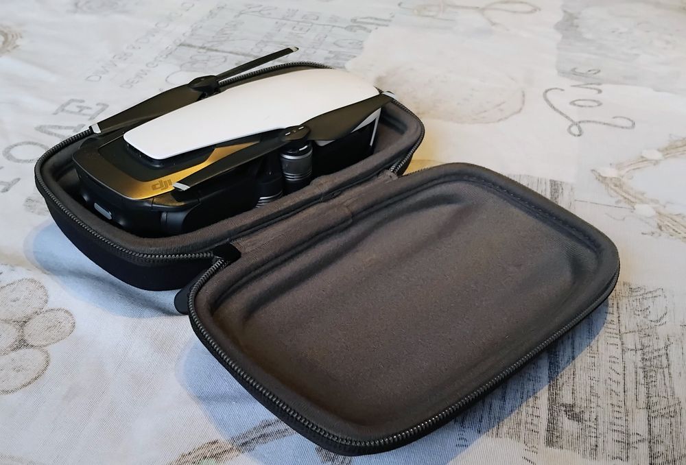 Dron DJI MAVIC AIR Fly more combo