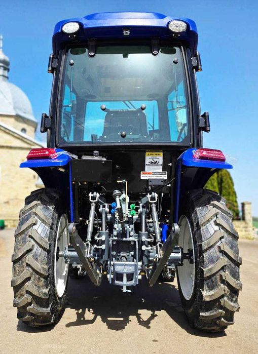 Повнопривідний трактор Файтер Т-404CRD із заводською кабіною, реверс