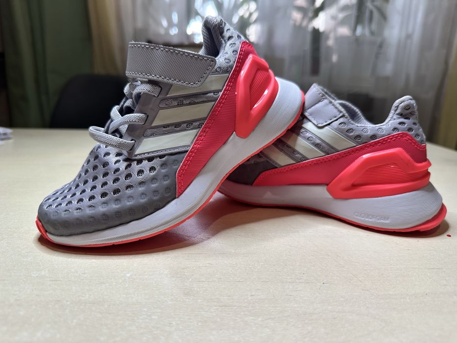 Кросівки Adidas нові
