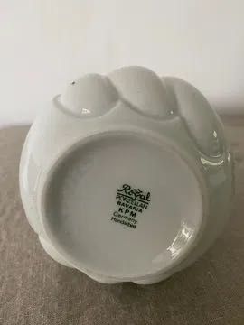 Biały szkliwiony wazon Royal Bavaria KPM