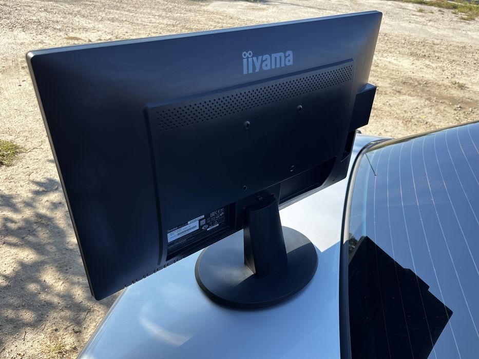 Продам монітор iiyama prolite x2483HSU