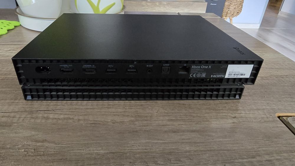 Konsola XBOX one X