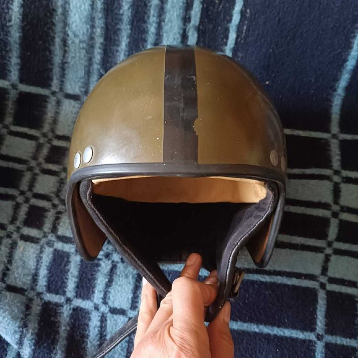 Kask Orzeszek z epoki PRL