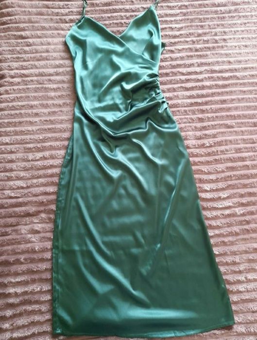 Вечірня сукня зелена