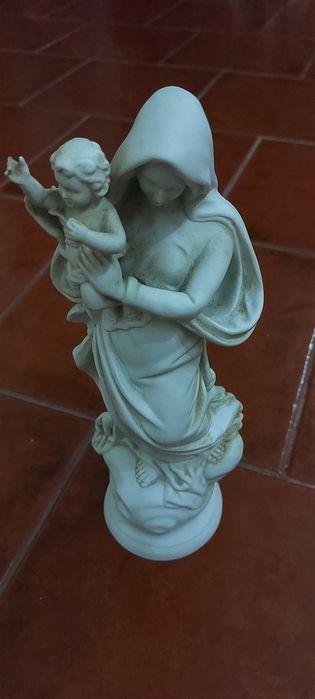 Escultura Senhora da Apresentação Biscuit Vista Alegre