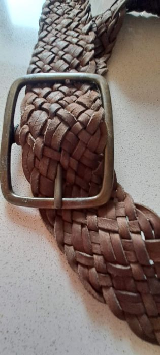 Cinto entrançado castanho, pele tam 80