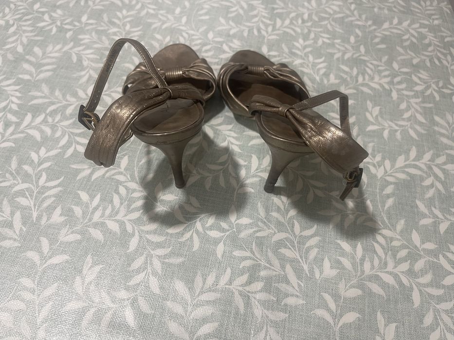 Sandalias Altas Douradas