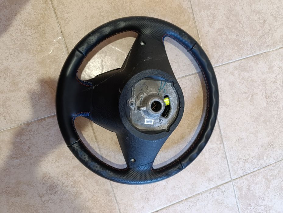 Руль Бмв х5 е70 обшит кожей натуральной