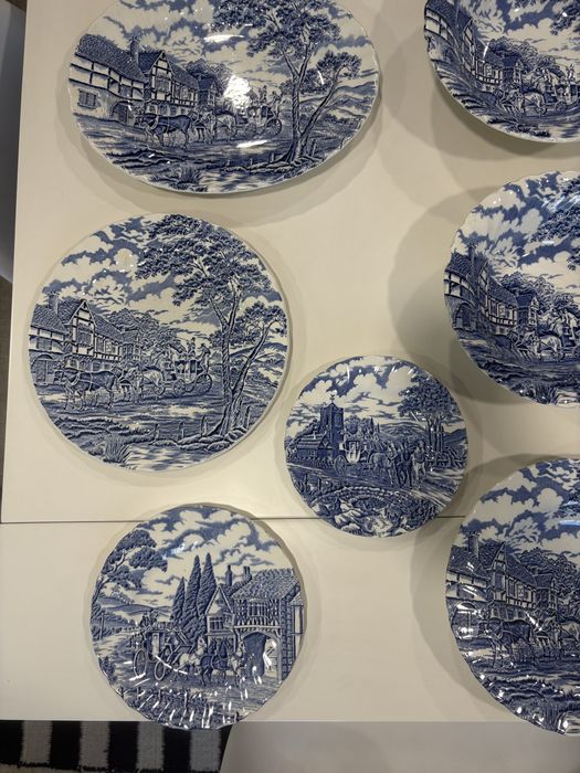 Serviço de Louça Inglesa Royal Mail - Vintage (118 peças)