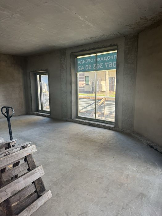 Оренда торгово -офісних приміщень , центр міста , вул Клешканя