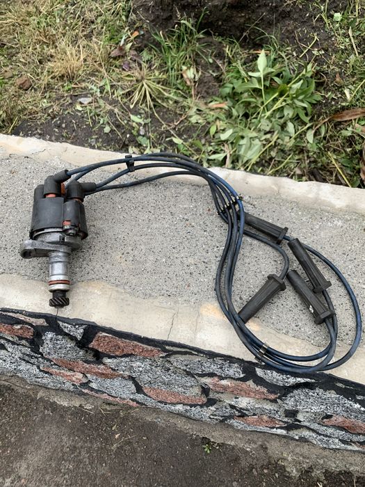 Продам трамблер мерседес 124-190 W 201 бензин ОМ-102