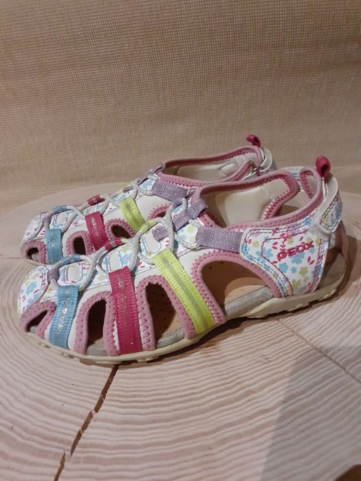 Sandały dziewczęce firmy GEOX rozmiar 33