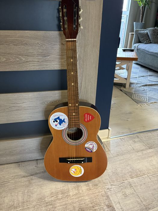 Gitara używana z pokrowcem