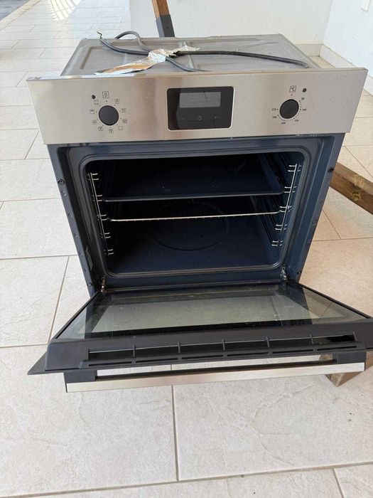 Forno de encastre Zanussi