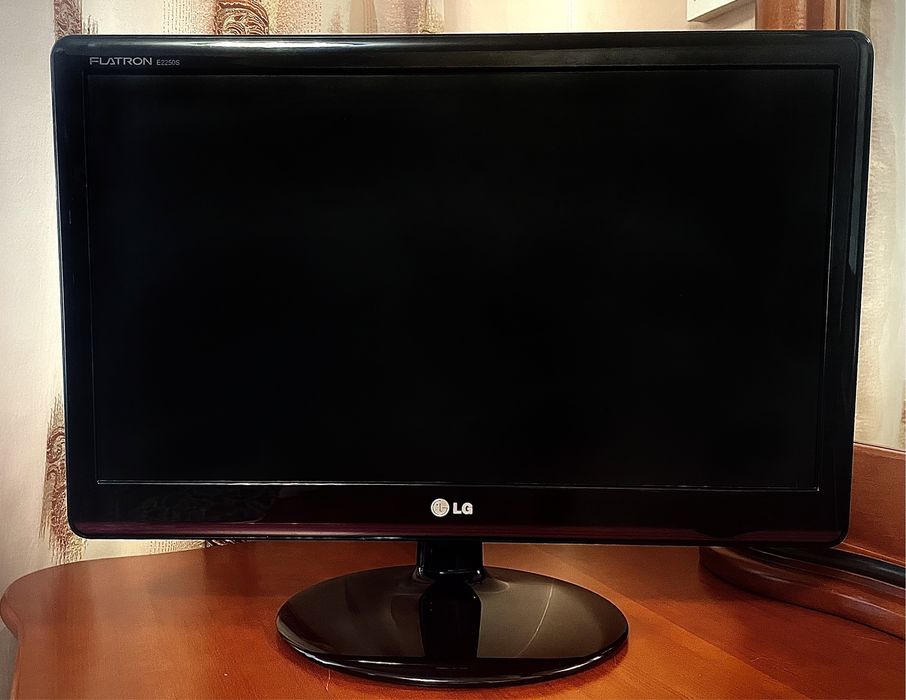 Монітор LG Flatron E2250S