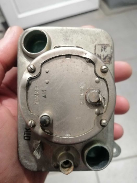 Продам автомобільні часи з ГАЗ-24