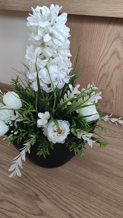 Stroik wiosenny, kompozycja wiosenna, ozdoba, dekoracja