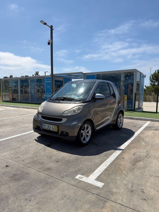 Smart Fortwo Pulse CDI 2009 — Económico e bem cuidado