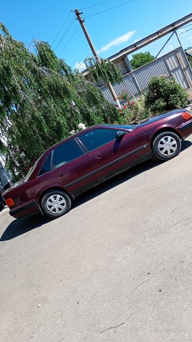Audi 100 1992 VIN WAUZZZ4AZNN108334 фото оголошення 3 з 9