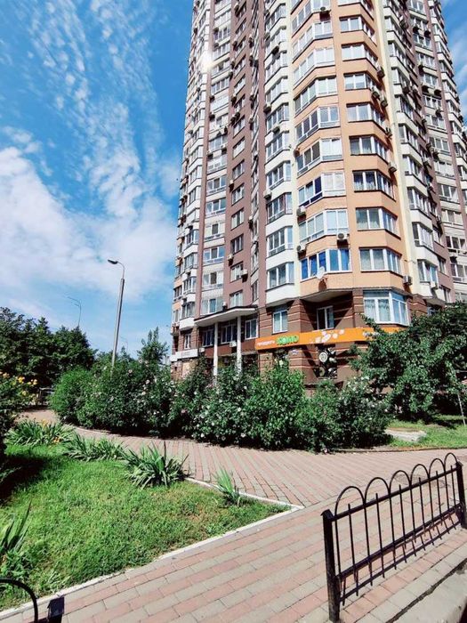 Однокімнатна квартира на вул. Урлівська 40