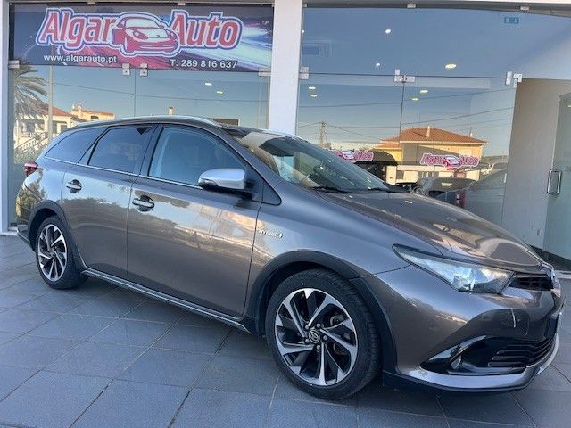 Toyota Auris Touring Sports