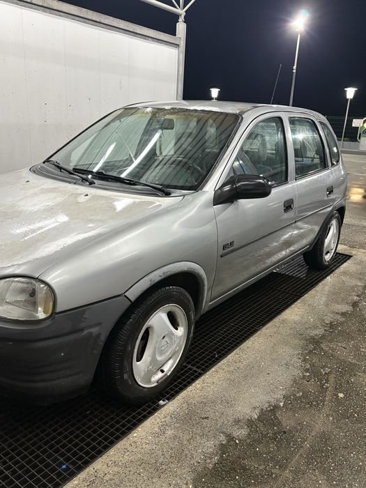 Carro Opel corsa