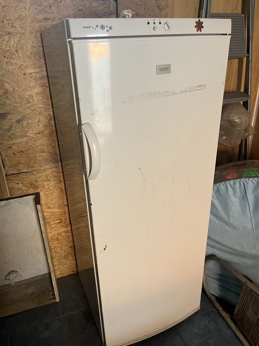 Морозільна камера Zanussi