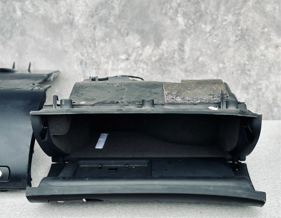 Бардачок Ауді А4 Б6 7 кришка бардачка Audi A4 B6 7 розборка