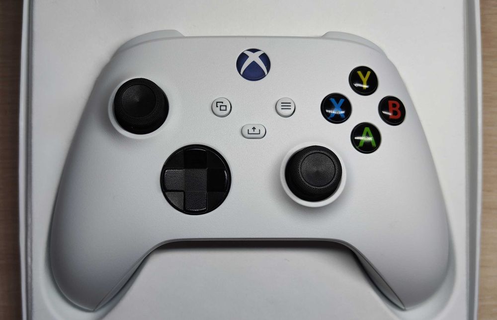 Геймпад Microsoft Xbox Wireless Controller Robot White (Model: 1914)