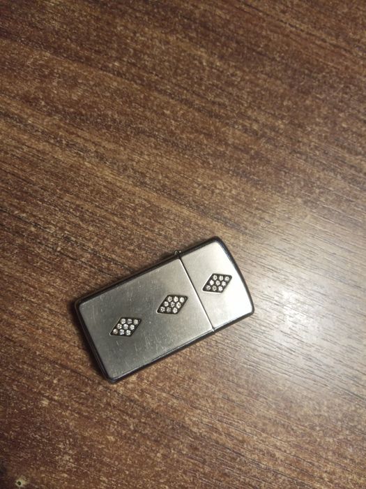 Запальничка на бензин