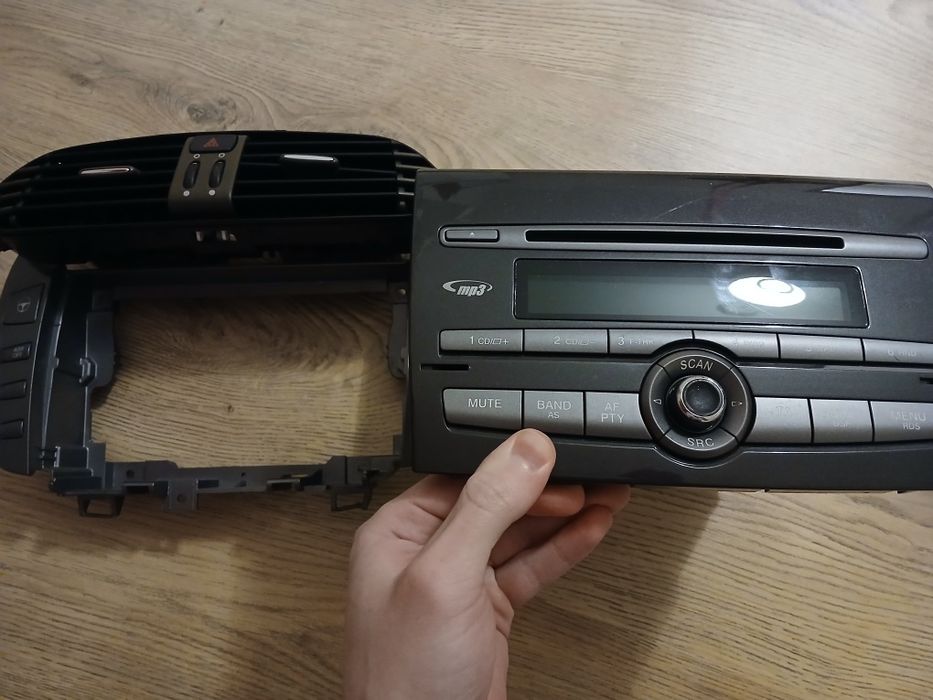 Radio Fiat Bravo 2, Ramka, Kratka wentylacyjna