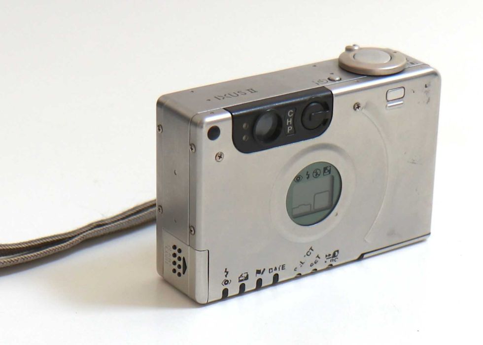 Canon Ixus II máquina fotográfica analógica vintage (de rolo)