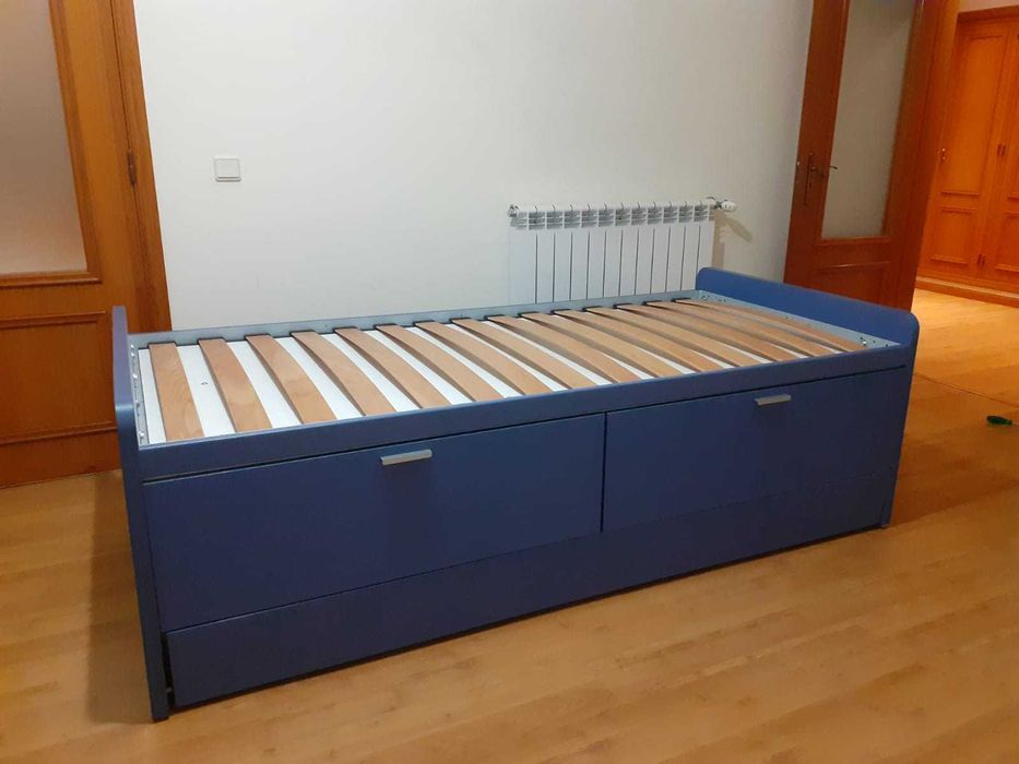 cama de criança com 2 gavetões e segunda cama extraível
