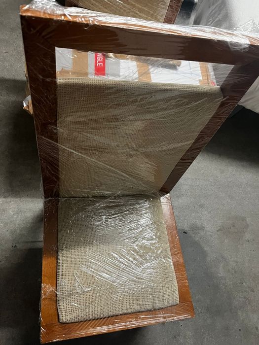 Mesa de jantar c/ tampo em vidro + 4 cadeiras