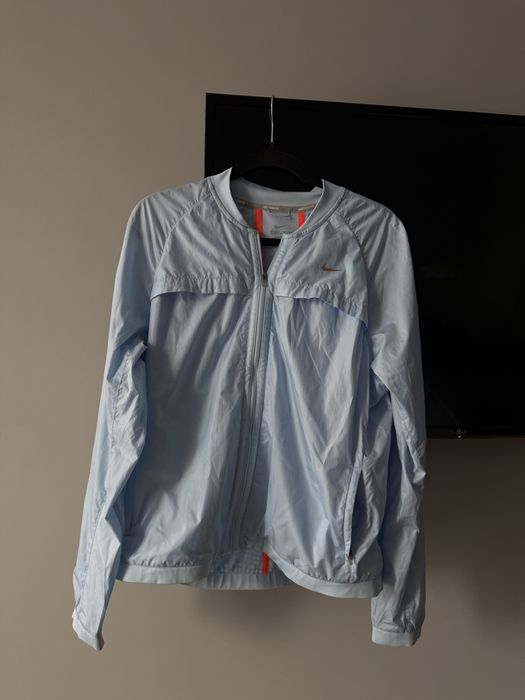 Голубая ветровка Nike