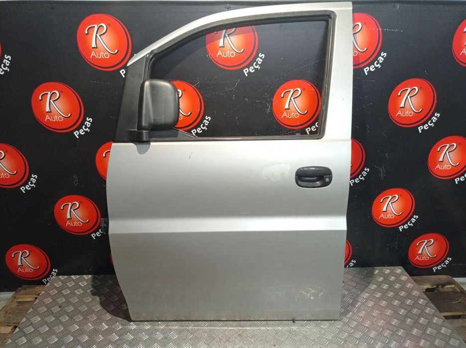 Porta Frente Esq Hyundai H-1 / Starex Veículo Multiuso (A1)