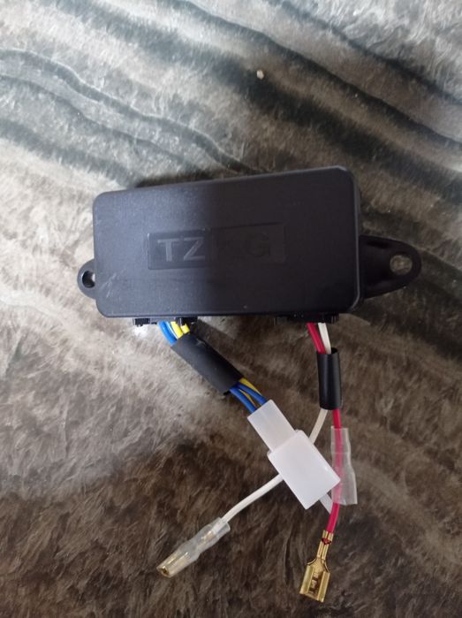 AVR регулятор напряжения генератора 168F (220V) (220мкф 250V) (1-3 кВт