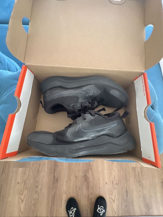 Nike cosmic runner