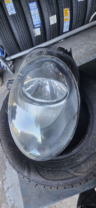 Farol MINI cooper  .com piqueno difeito.