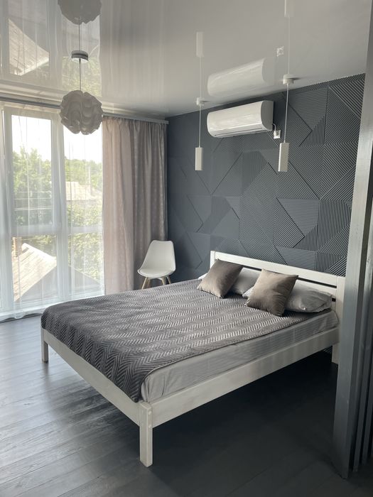 Будинок на Новий рік( 5-6 сімей 12-14 чол) з банею і банкеткою