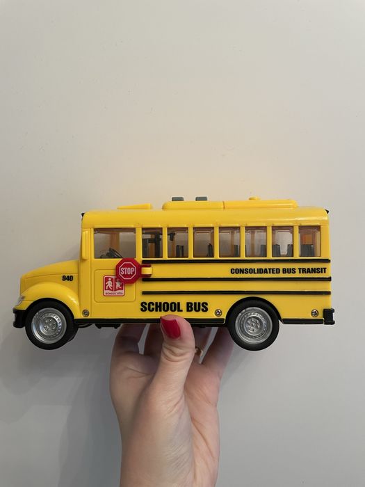 Шкільний автобус машинка дитяча