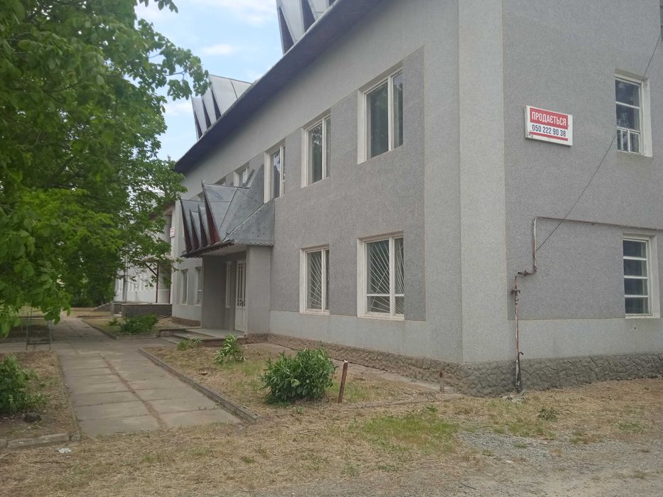 Продаж або оренда будівлі