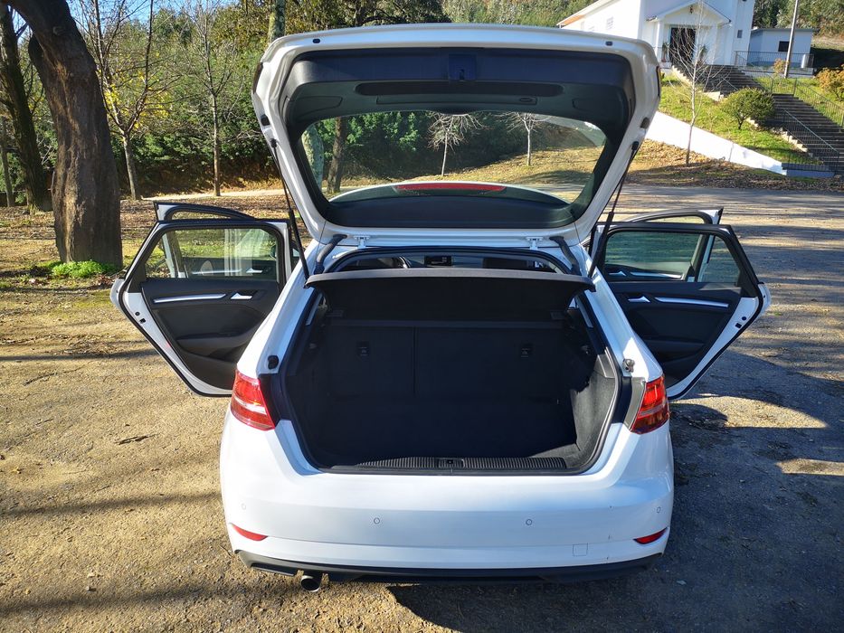 Audi 2019 A3 Sportback 30TDI
