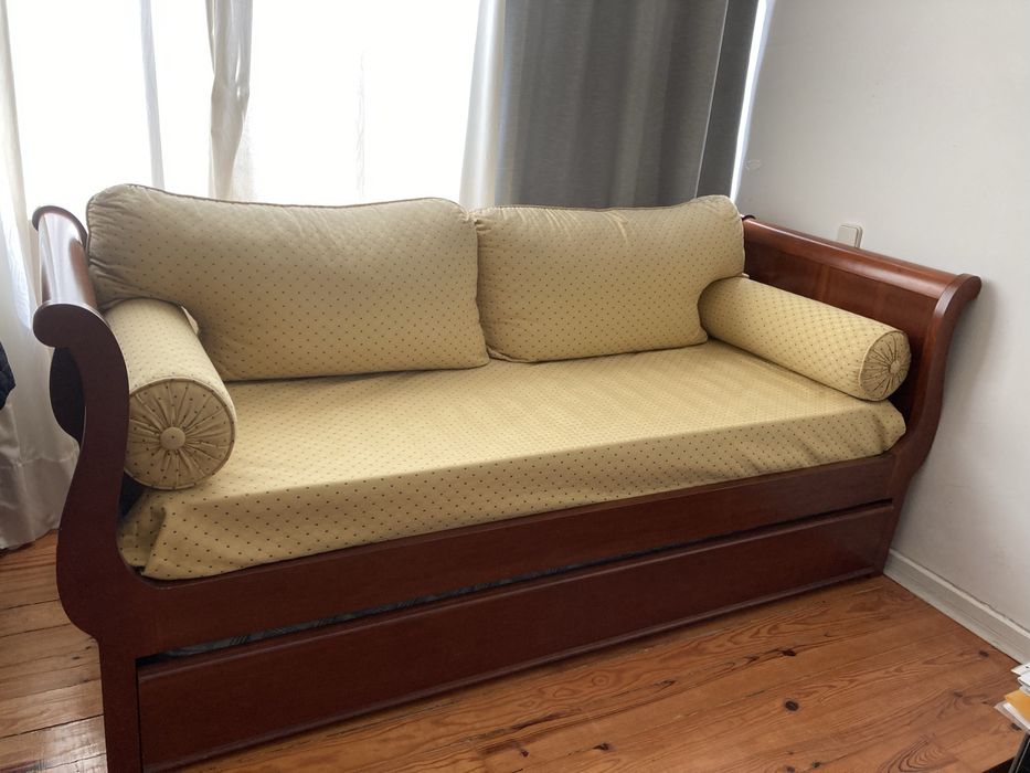 Sofá cama Cerejeira
