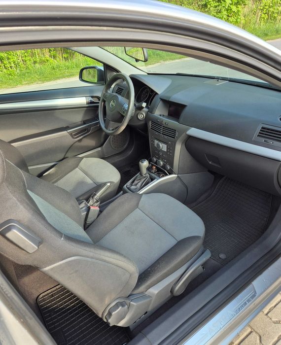 Opel Astra H GTC