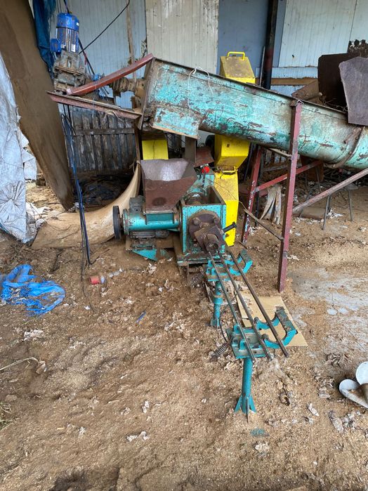 Brykiecierka Wektor BT60