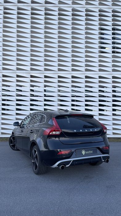 Volvo V40 R- design